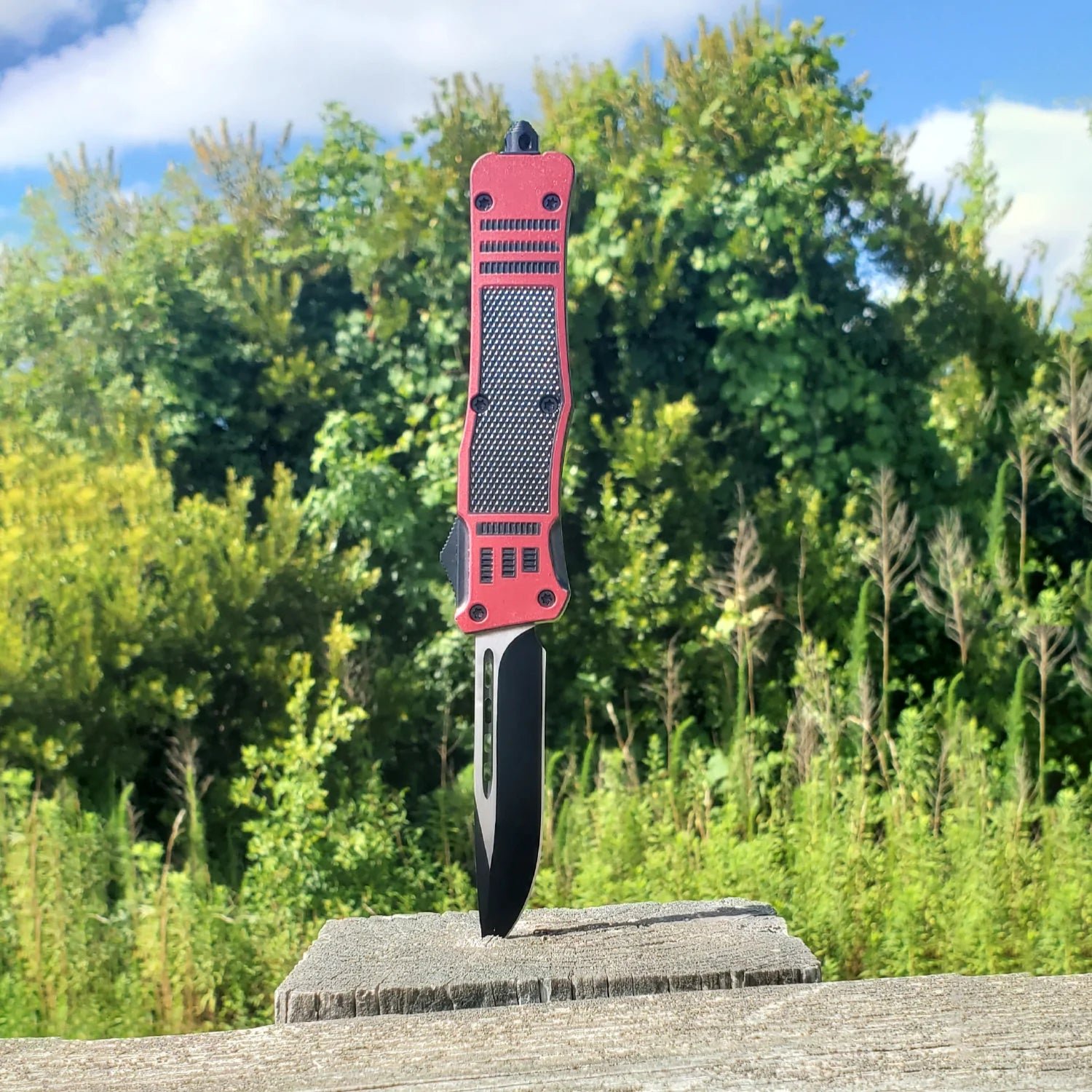 Automatic OTF Knife with Belt Clip